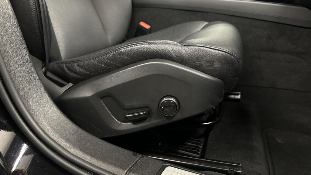 Volvo V60 (J877ZL) met abonnement