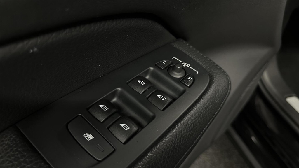 Volvo V60 (J877ZL) met abonnement