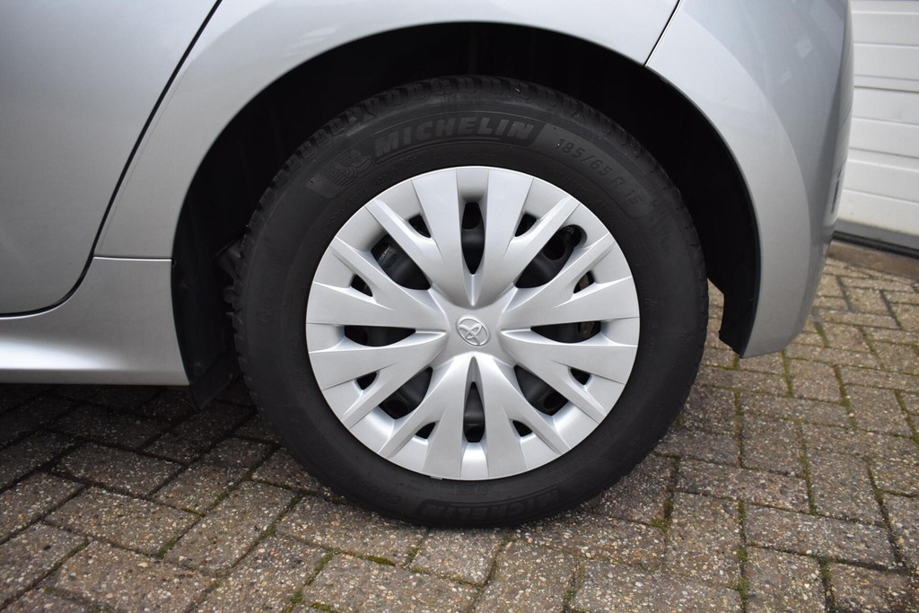 Toyota Yaris (T348RH) met abonnement