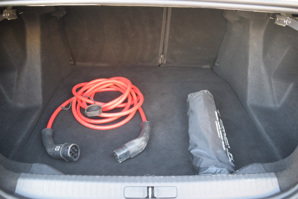 Citroën Ë-C4 (T395PG) met abonnement