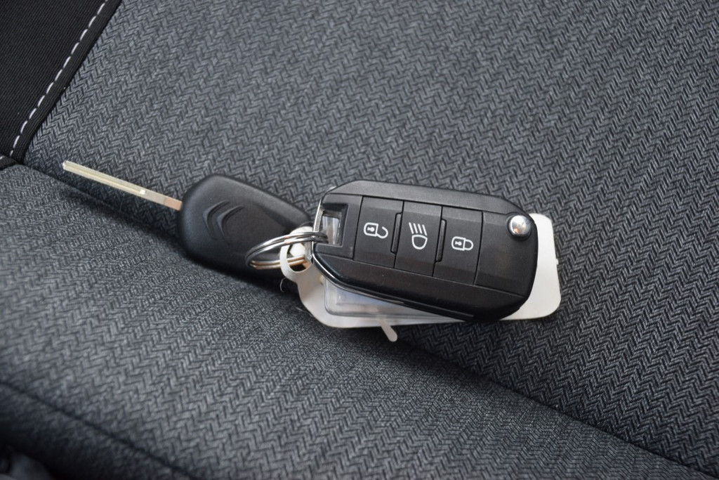 Citroën Ë-C4 (T395PG) met abonnement