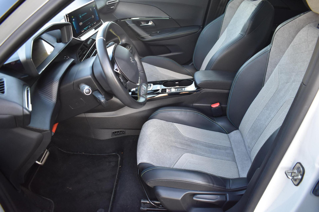 Peugeot e-2008 (J716TT) met abonnement