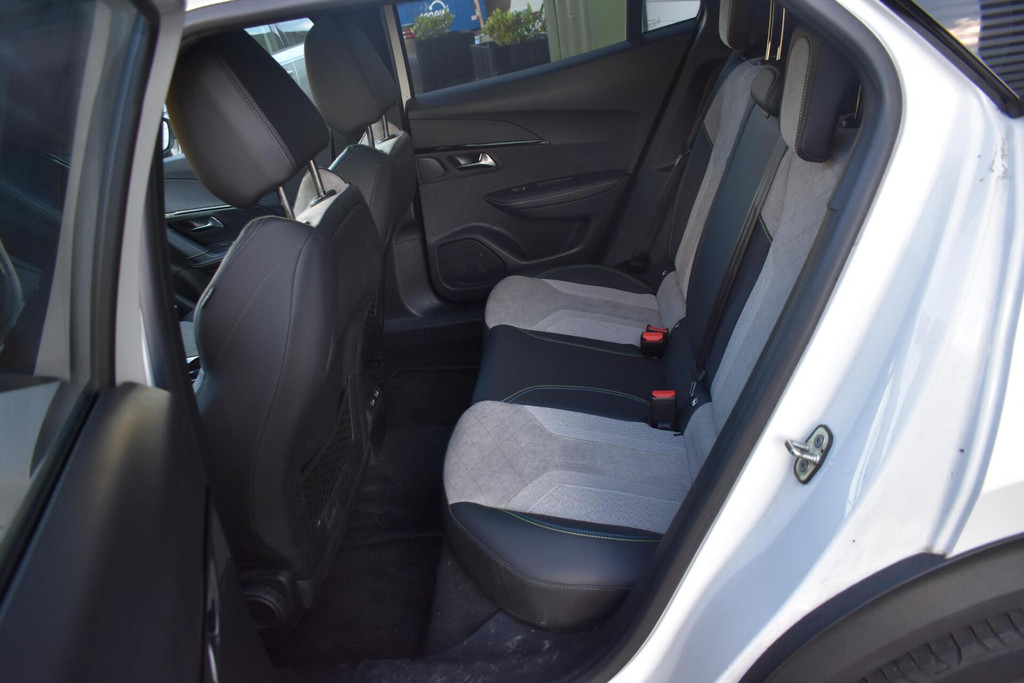 Peugeot e-2008 (J716TT) met abonnement