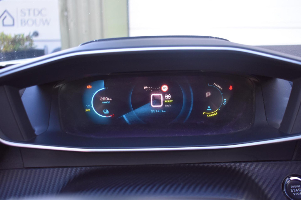 Peugeot e-2008 (J716TT) met abonnement