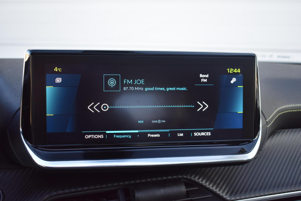 Peugeot e-2008 (J716TT) met abonnement