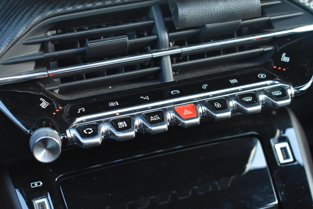 Peugeot e-2008 (J716TT) met abonnement