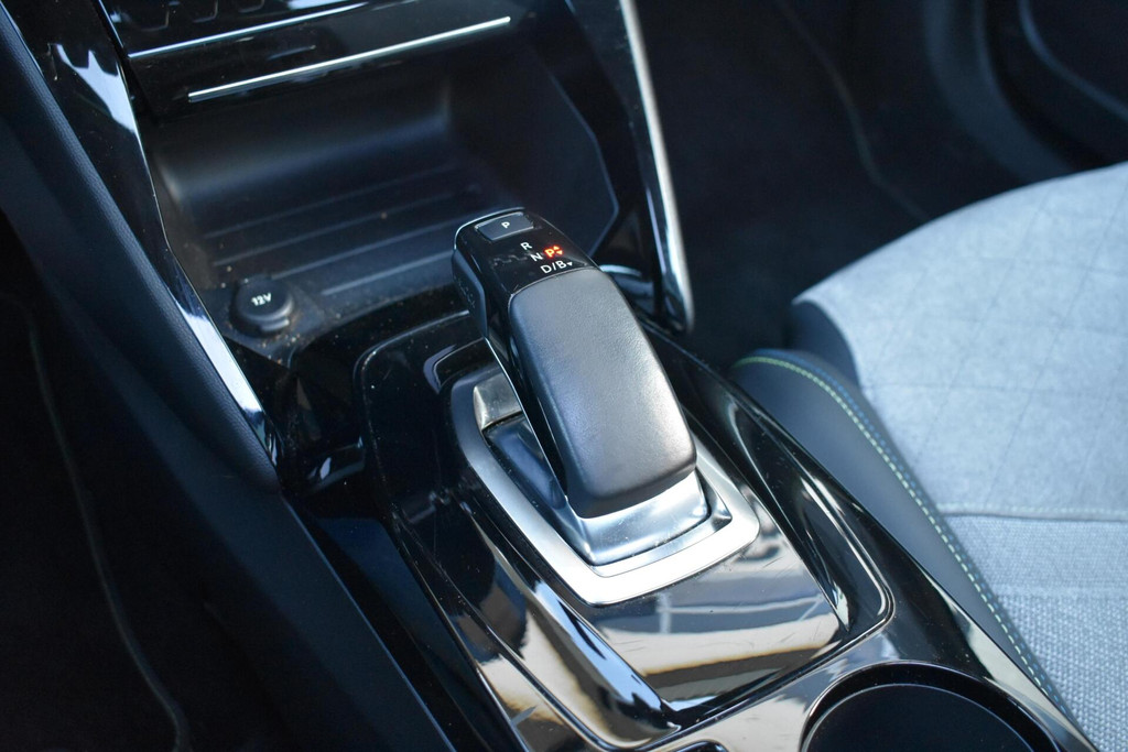 Peugeot e-2008 (J716TT) met abonnement