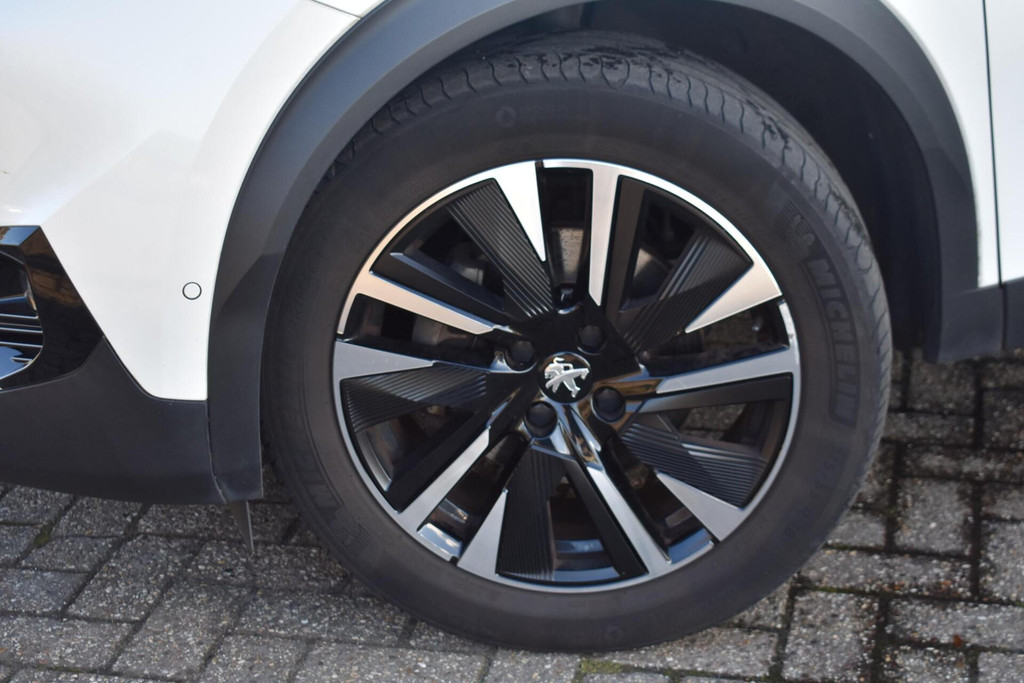 Peugeot e-2008 (J716TT) met abonnement