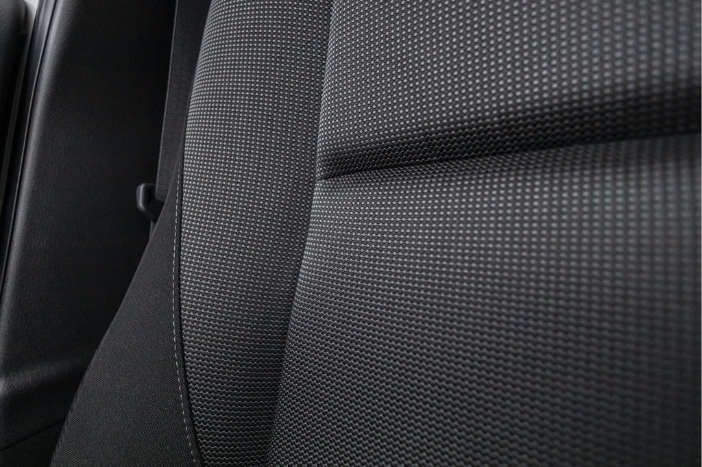 Mazda CX-30 (H822KZ) met abonnement