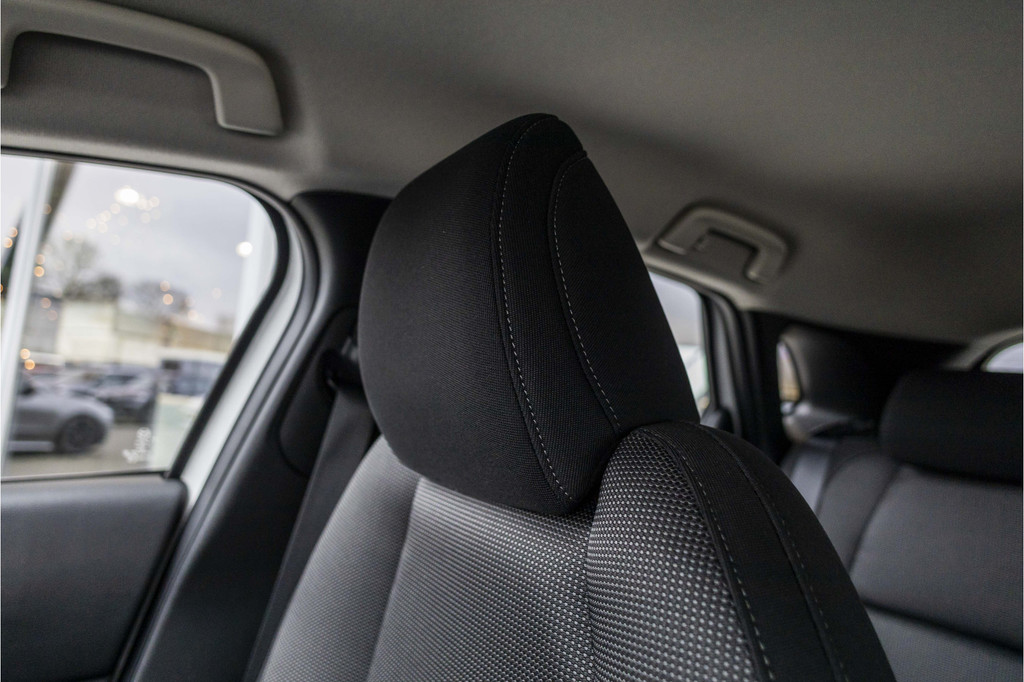 Mazda CX-30 (H822KZ) met abonnement