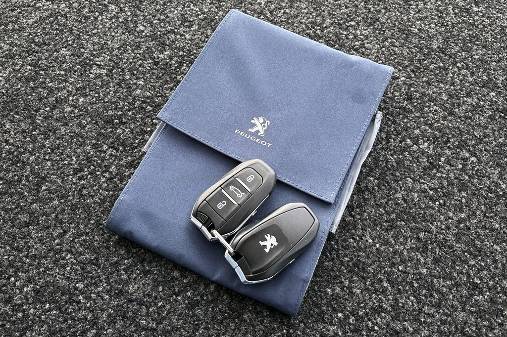 Peugeot 3008 (N896DH) met abonnement