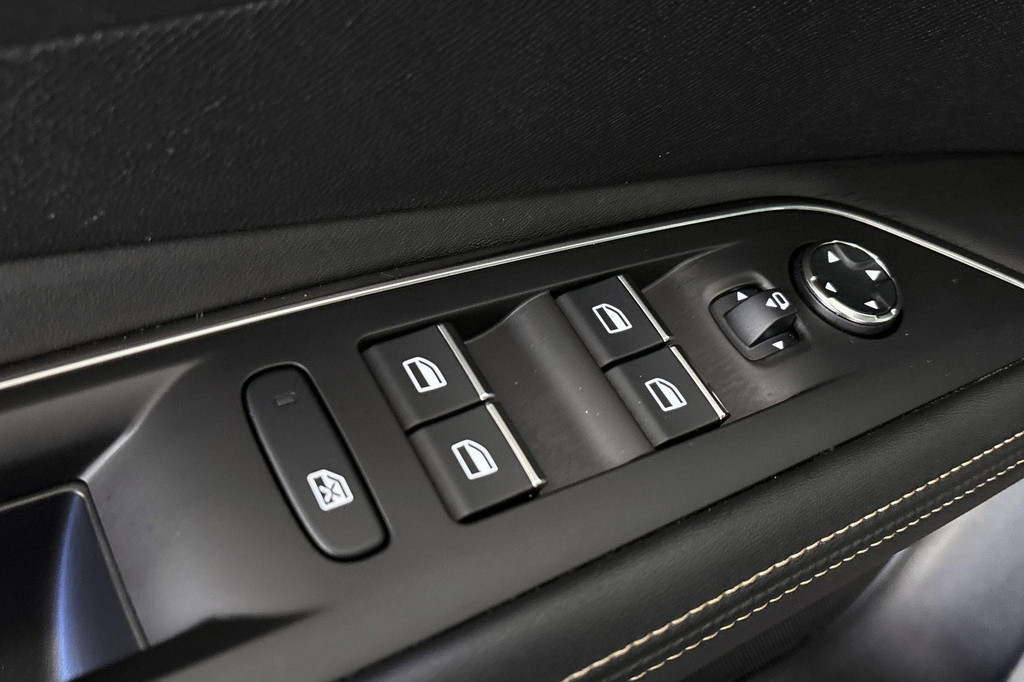 Peugeot 3008 (N896DH) met abonnement