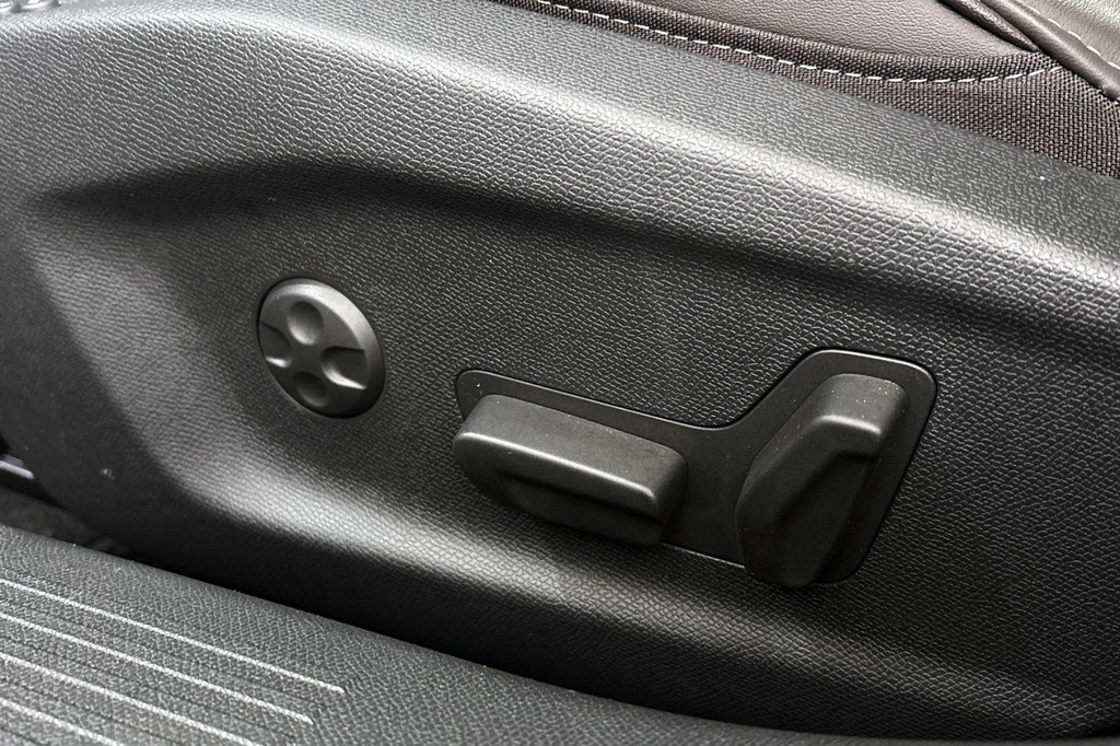 DS DS 4 (P057XD) met abonnement