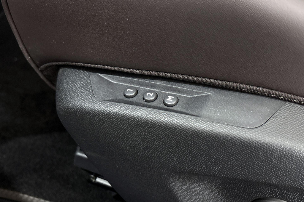 DS DS 4 (P057XD) met abonnement