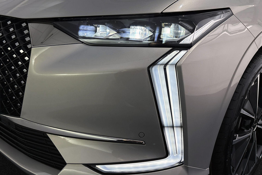 DS DS 4 (P057XD) met abonnement