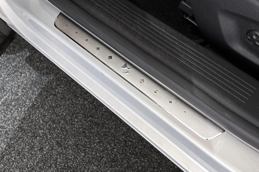 DS DS 4 (P057XD) met abonnement