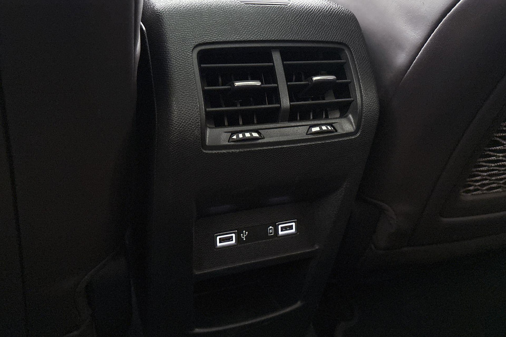 DS DS 4 (P057XD) met abonnement