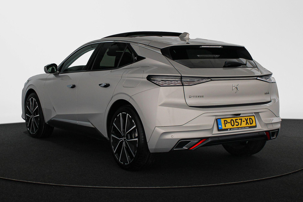 DS DS 4 (P057XD) met abonnement