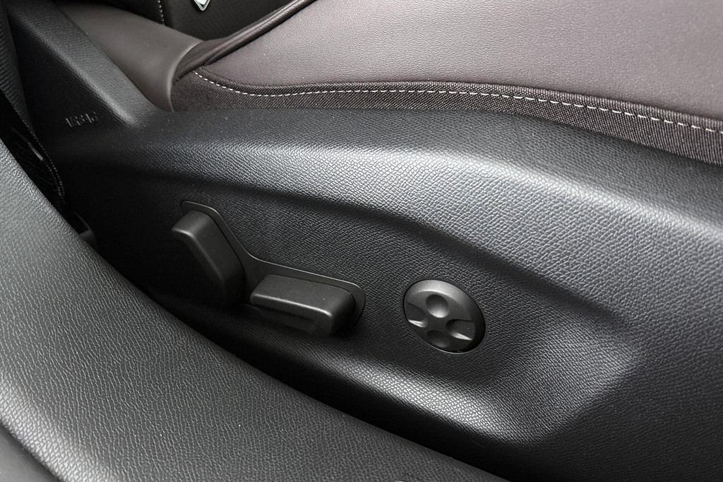 DS DS 4 (P057XD) met abonnement