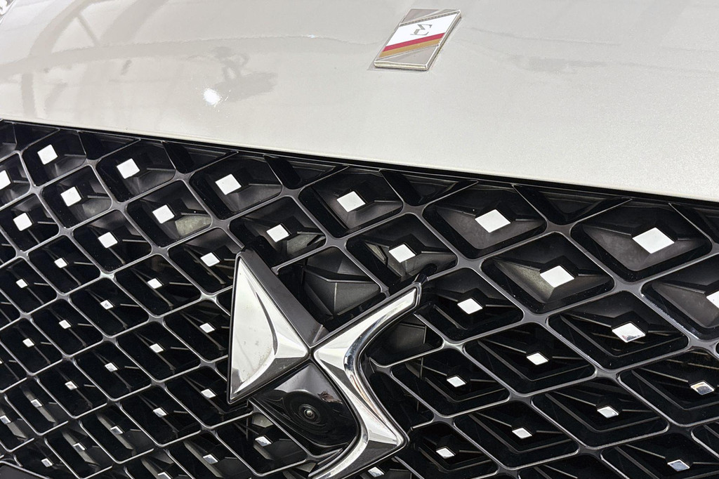 DS DS 4 (P057XD) met abonnement