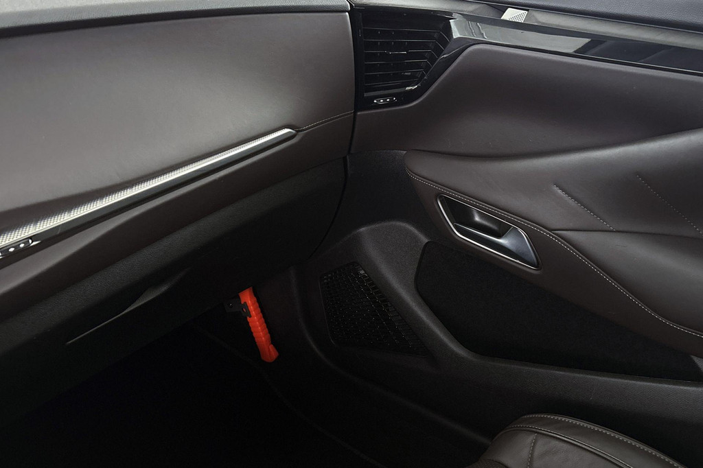 DS DS 4 (P057XD) met abonnement