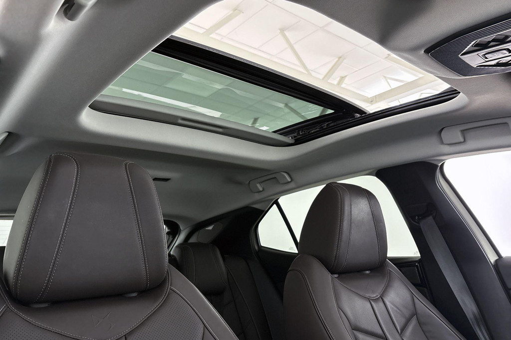 DS DS 4 (P057XD) met abonnement