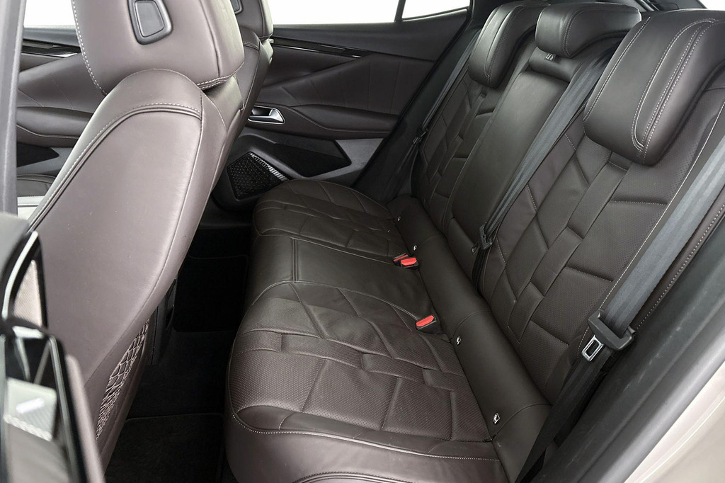 DS DS 4 (P057XD) met abonnement