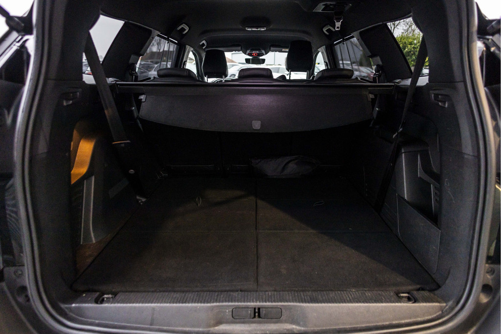 Peugeot 5008 (S813ZJ) met abonnement