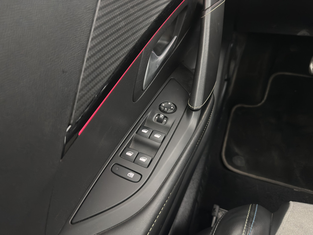 Peugeot e-208 (J509PF) met abonnement