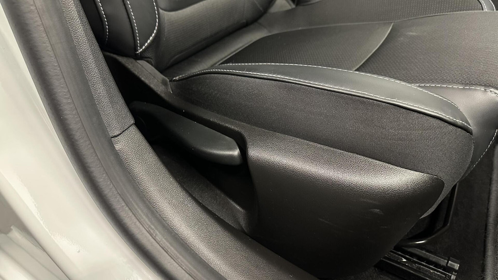 Renault MEGANE Estate (P609GJ) met abonnement