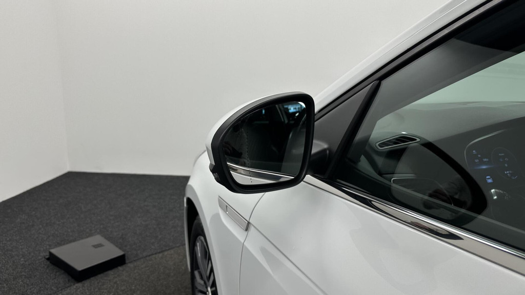 Renault MEGANE Estate (P609GJ) met abonnement