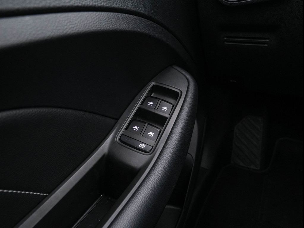 MG ZS-EV (K673BZ) met abonnement