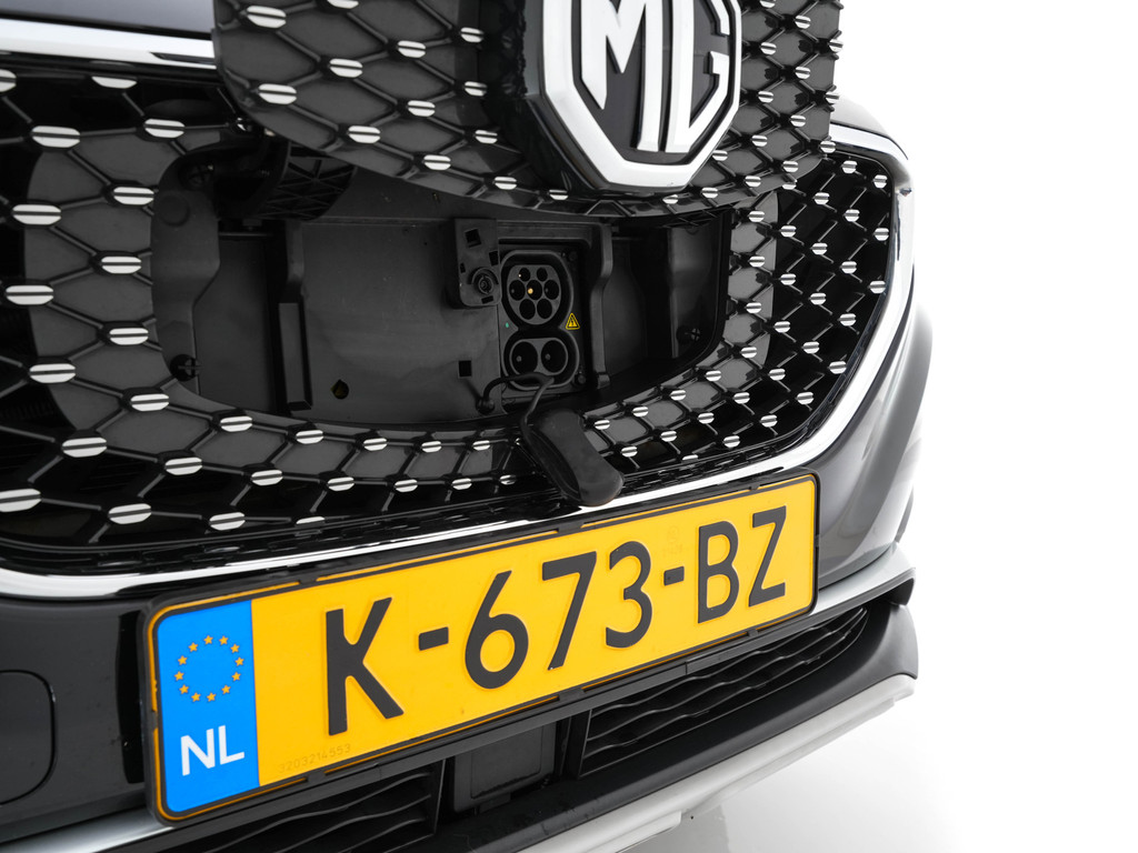 MG ZS-EV (K673BZ) met abonnement