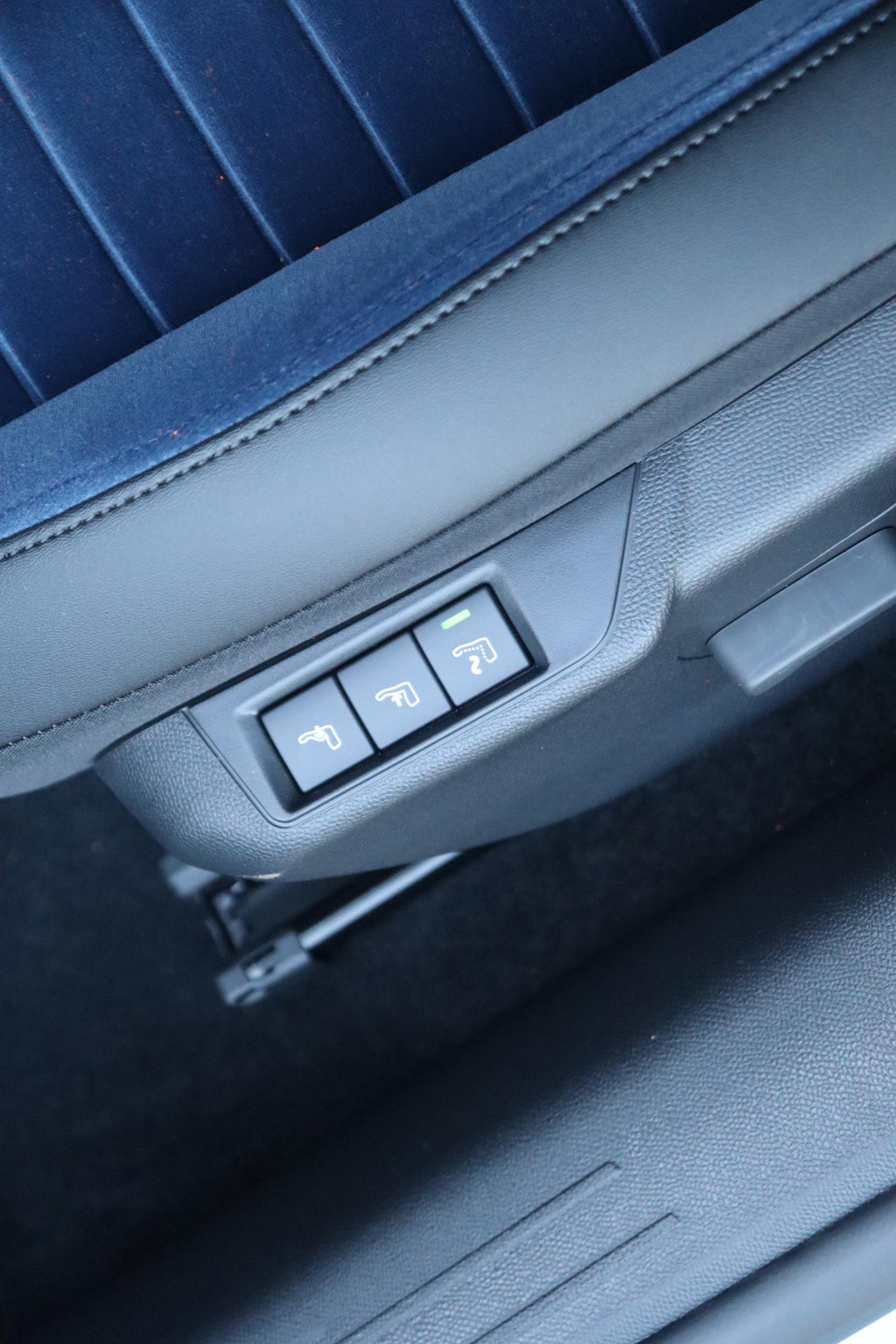 Lancia Ypsilon (JSV07K) met abonnement