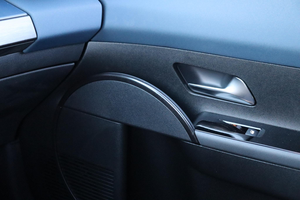 Lancia Ypsilon (JSV07K) met abonnement