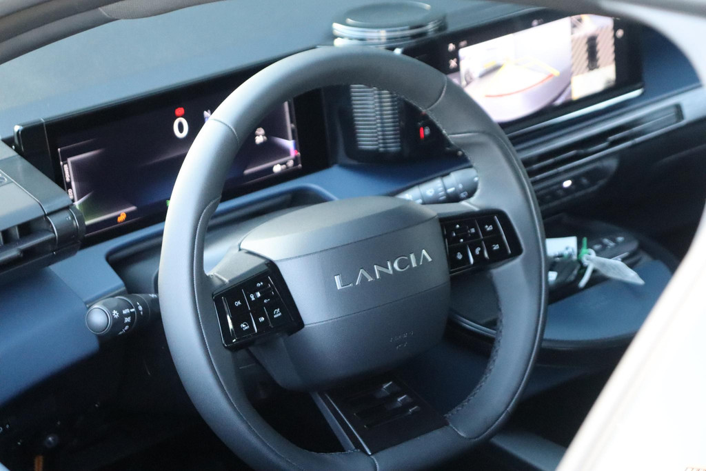 Lancia Ypsilon (JSV07K) met abonnement