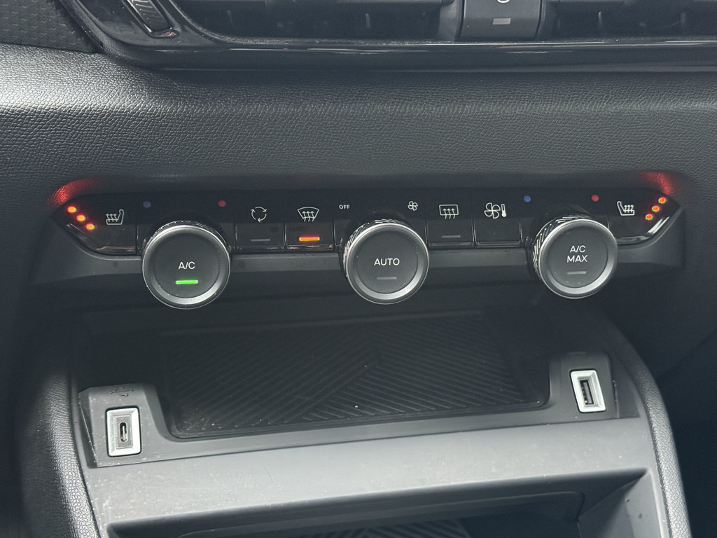 Citroën Ë-C4 (S867SF) met abonnement