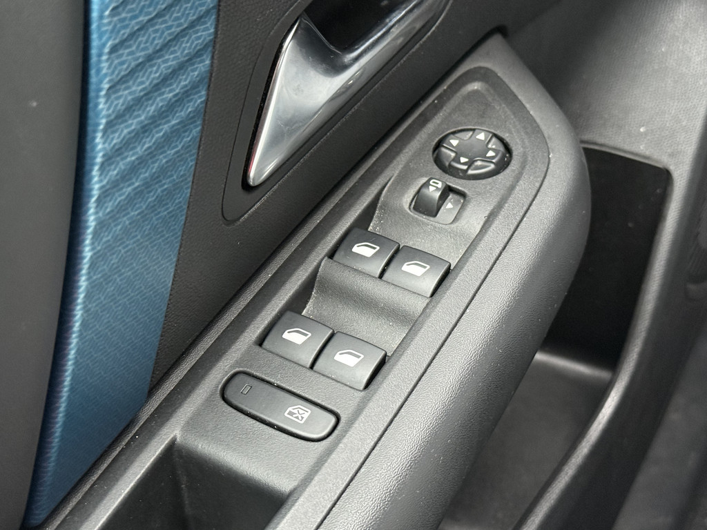 Citroën Ë-C4 (S867SF) met abonnement