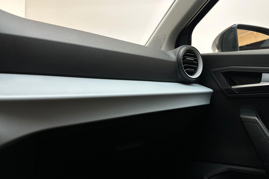 Seat Ibiza (JNL46R) met abonnement