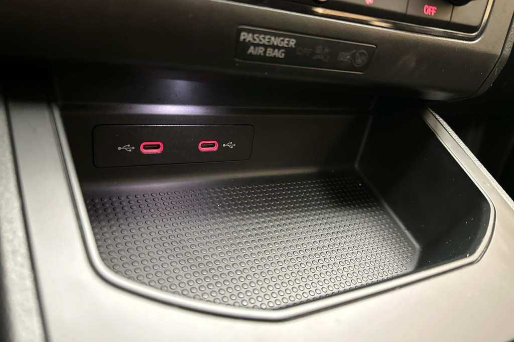 Seat Ibiza (JNL46R) met abonnement