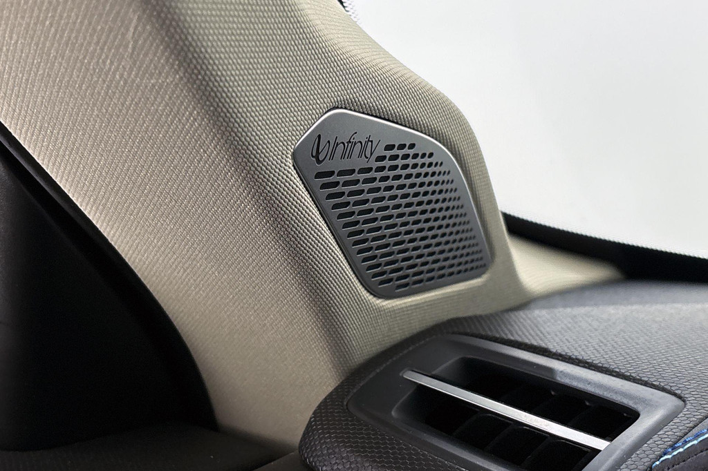 Lynk & Co 01 (S477FS) met abonnement