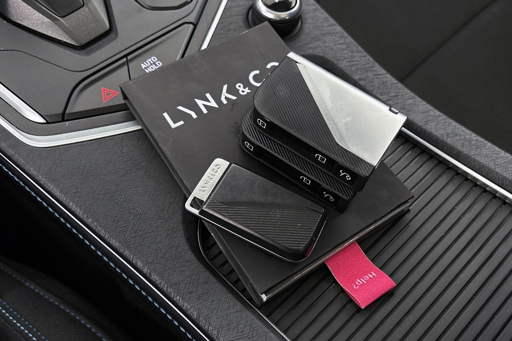 Lynk & Co 01 (S477FS) met abonnement