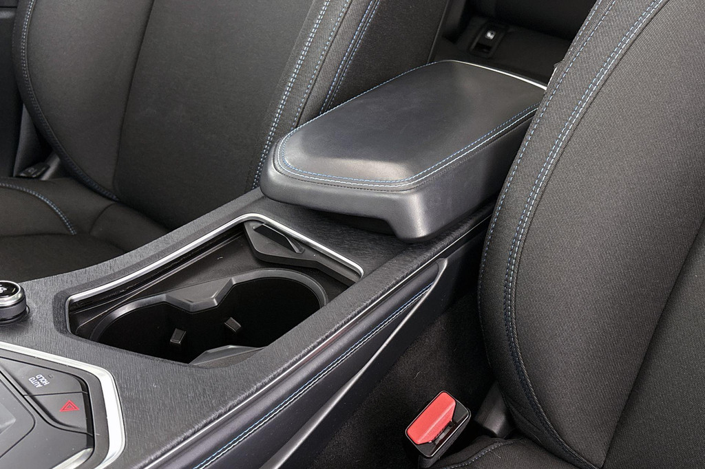 Lynk & Co 01 (S477FS) met abonnement