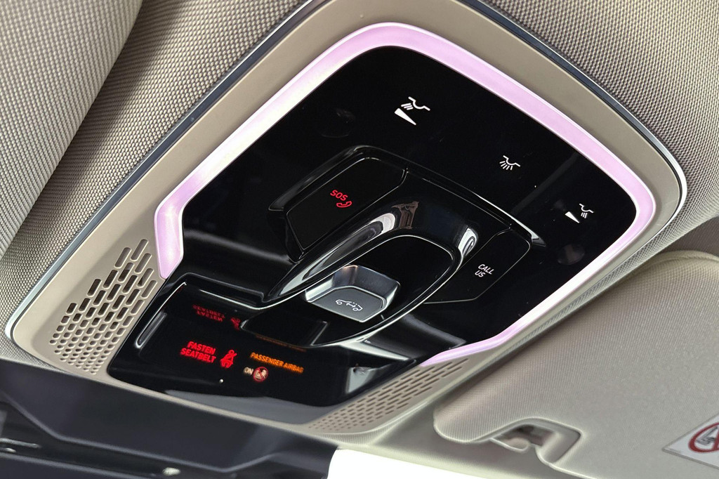 Lynk & Co 01 (S477FS) met abonnement