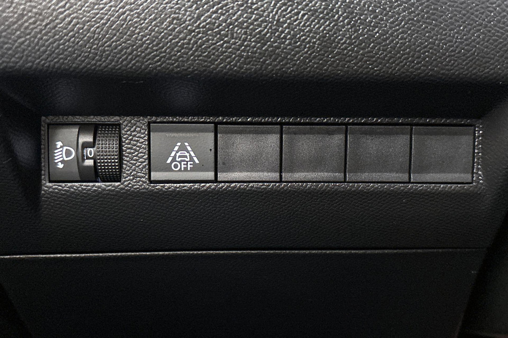 Peugeot e-208 (S950RD) met abonnement