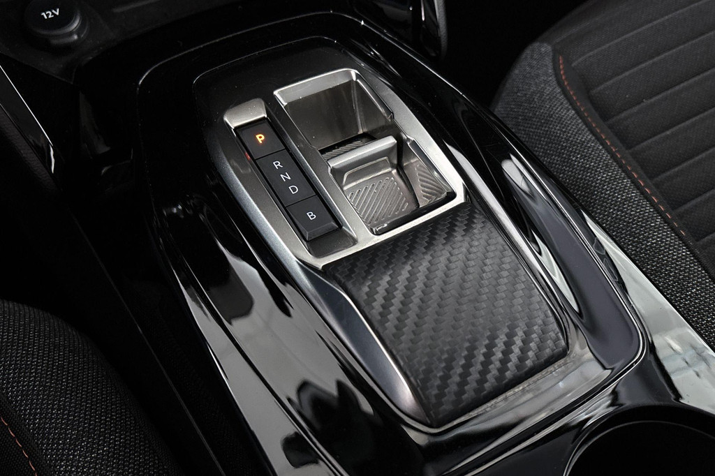 Peugeot e-208 (S950RD) met abonnement