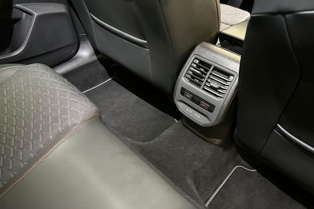 Seat Leon Sportstourer (JSV34V) met abonnement