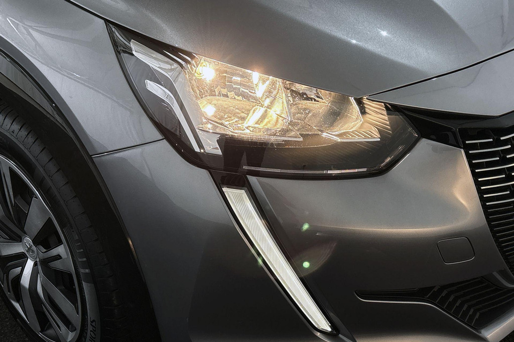 Peugeot e-208 (S385KT) met abonnement