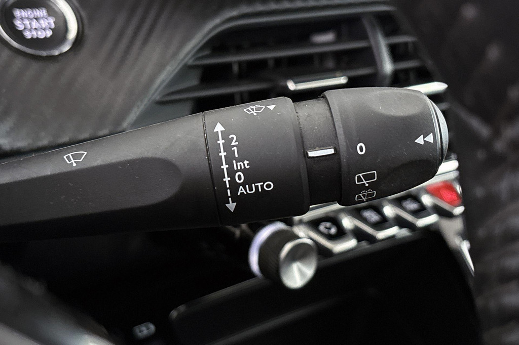 Peugeot e-208 (S385KT) met abonnement