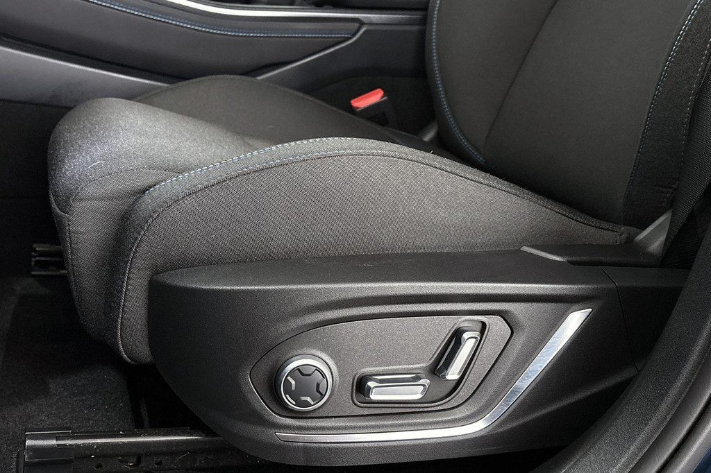 Lynk & Co 01 (Z496HP) met abonnement